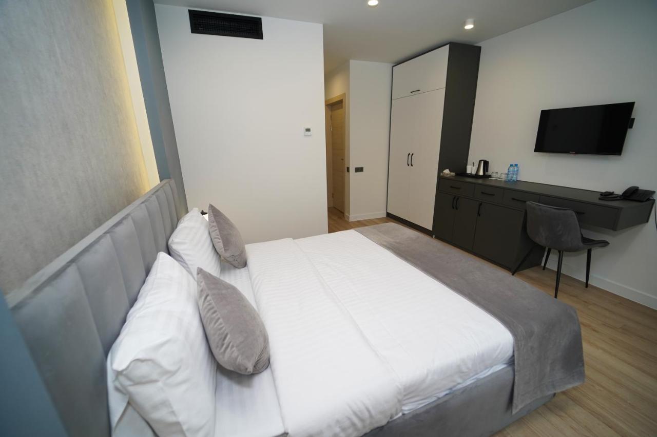 B&M Hotel エレバン エクステリア 写真
